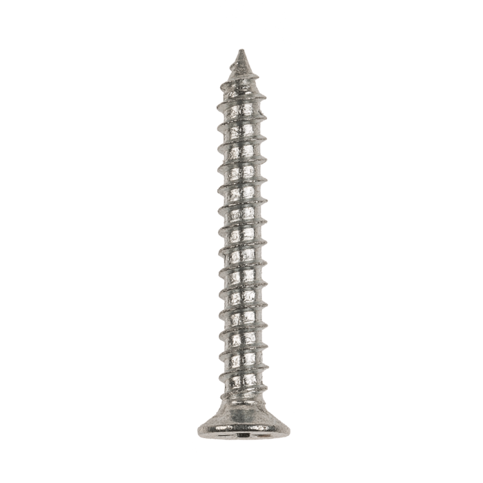Metall-Flaschenöffner auf Holzbrett mit