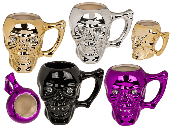 [OOTB-78/8120] Becher, Totenkopf mit Kristallsteinen,