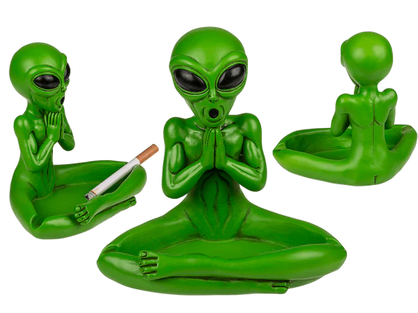 [OOTB-78/8113] Aschenbecher, Yoga Alien, ca. 13,5 cm,