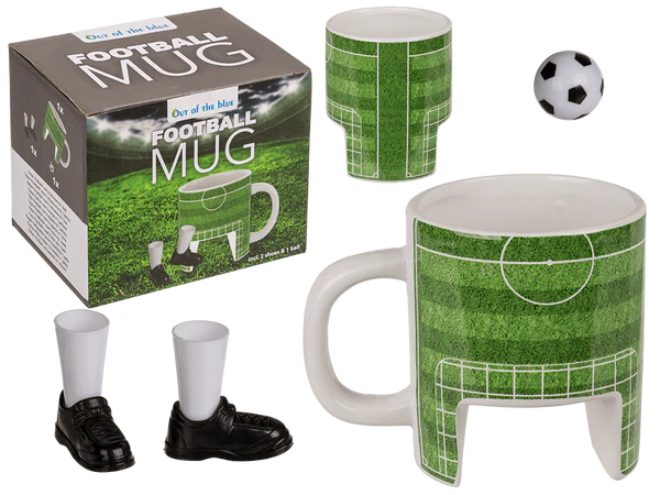 Becher, Fußball, inkl. 2 Schuhen & 1 Ball,