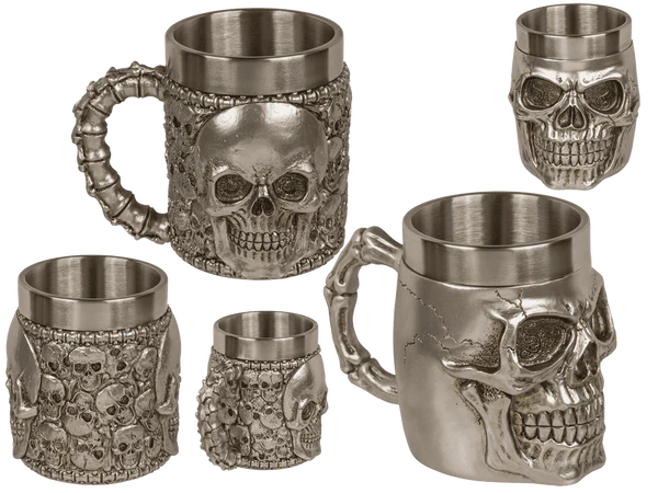 Silberfarbener Becher, Skull,